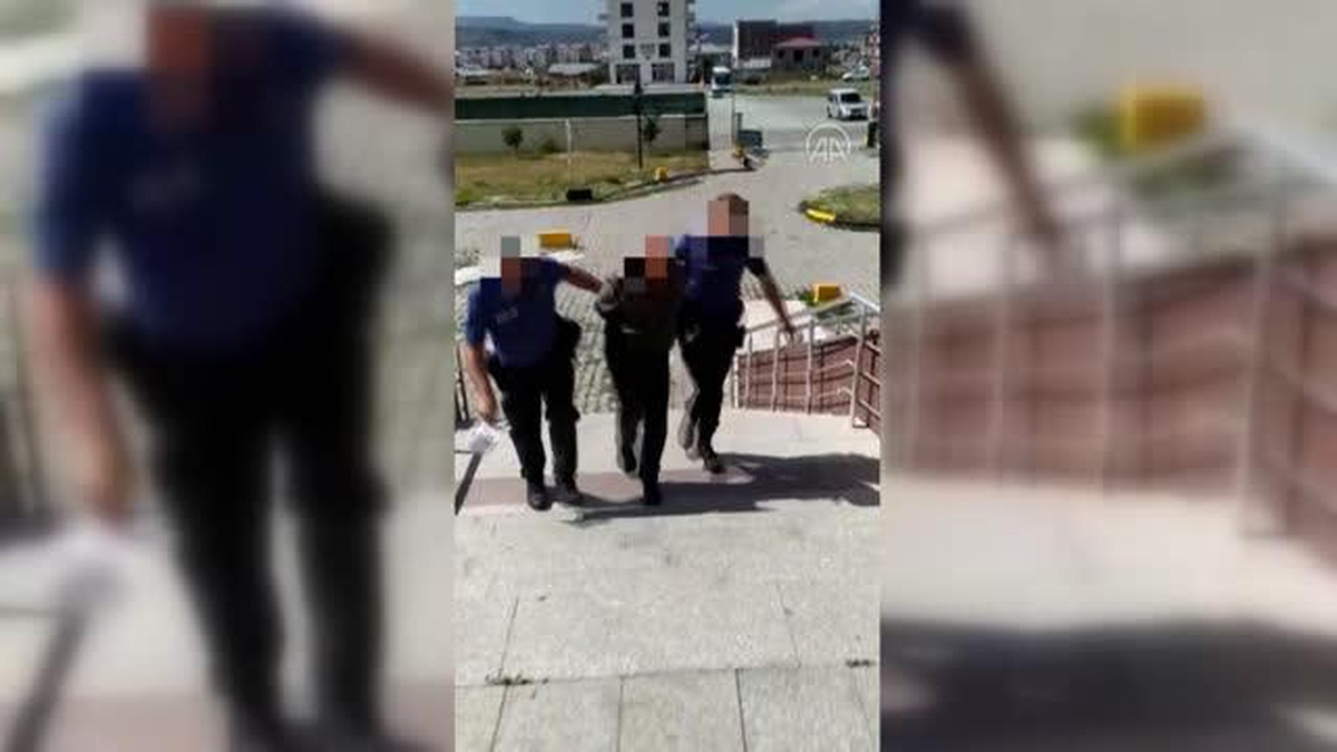 Kars\'ta girdiği evdeki çelik kasayı açarken yakalanan hırsızlık zanlısı tutuklandı