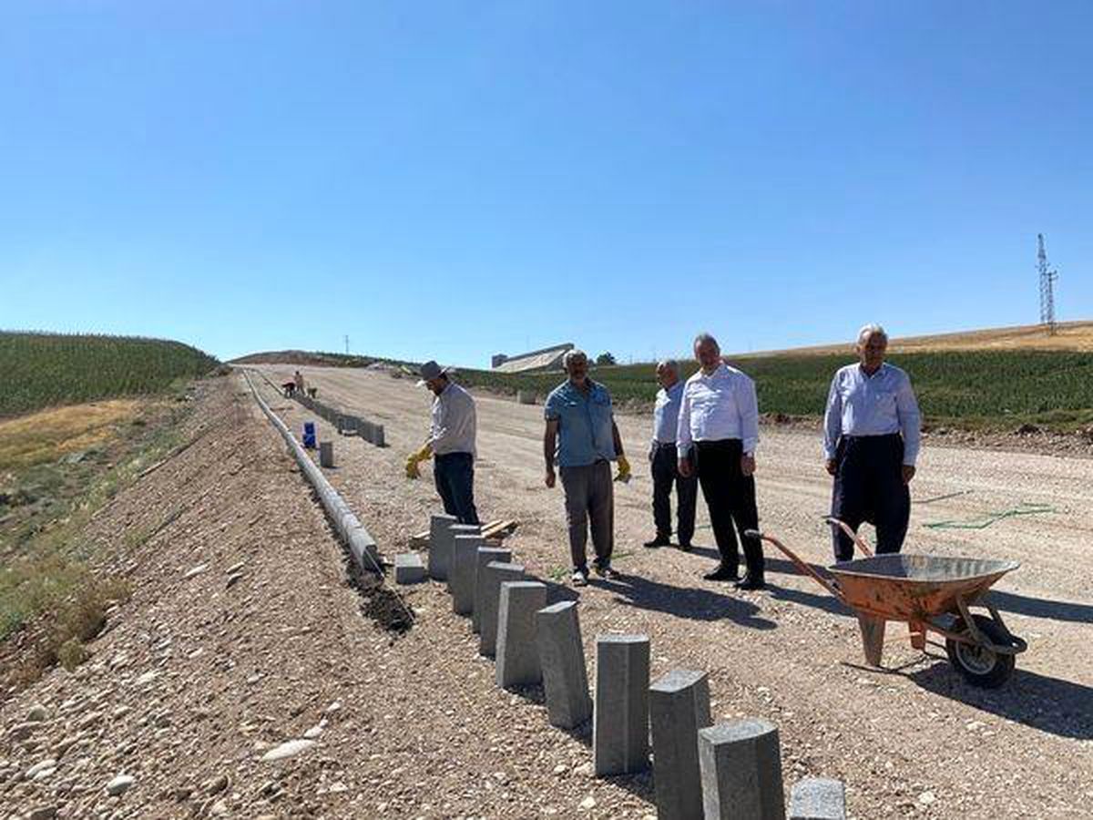 Güney Batı Çevre Yolu kaldırım çalışmaları devam ediyor