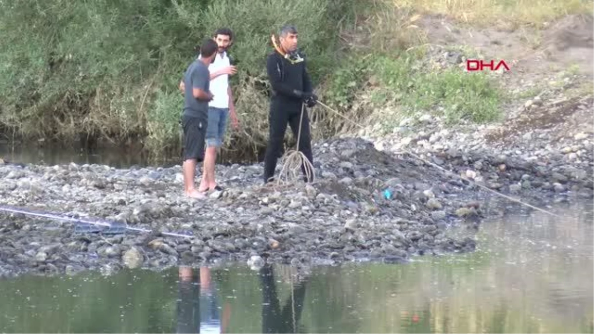Murat Nehri\'nde akıntıya kapılan kişi 5 gündür aranıyor