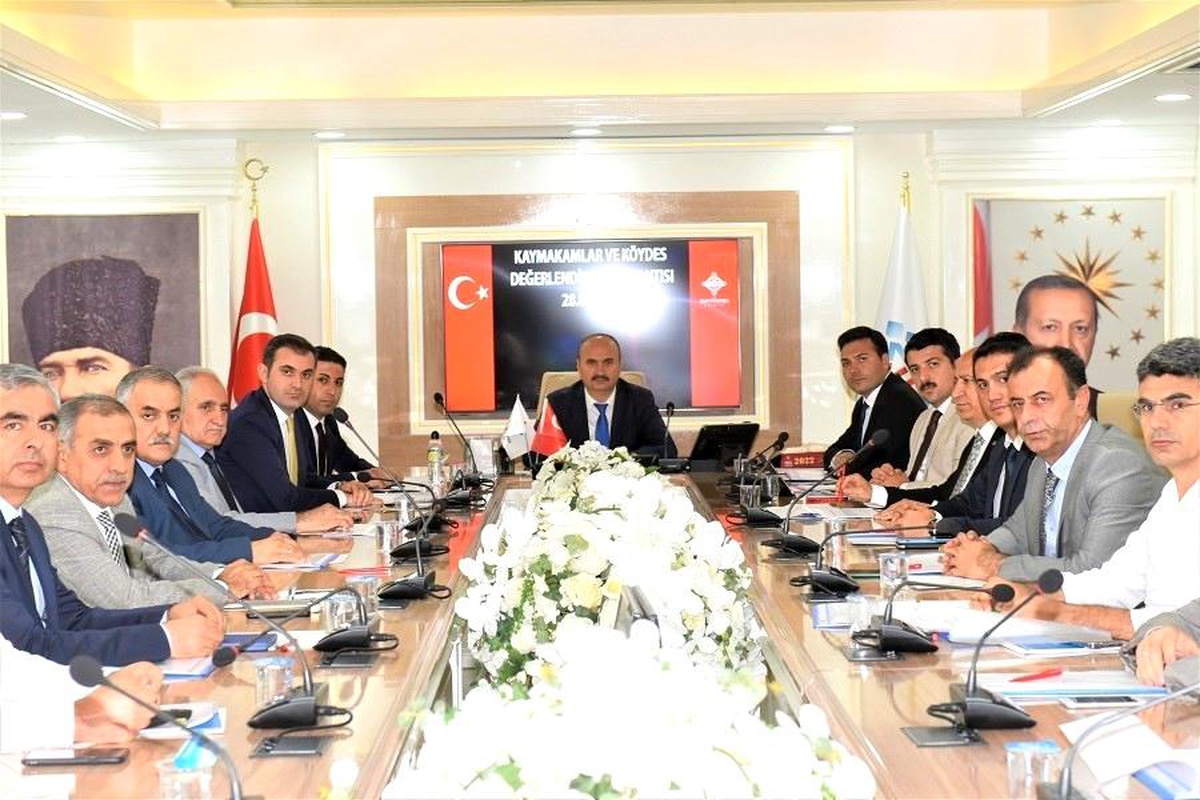 KÖYDES değerlendirme toplantısı Vali Canalp başkanlığında yapıldı