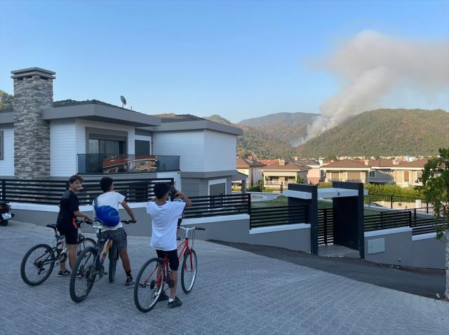 Marmaris'te orman yangını (2) Marmaris'te orman yangını (2)