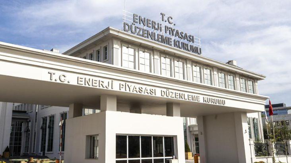 Petrol ve LPG piyasaları lisans yönetmeliklerinde değişiklik yapıldı! İki aylık süre şartı esnetildi
