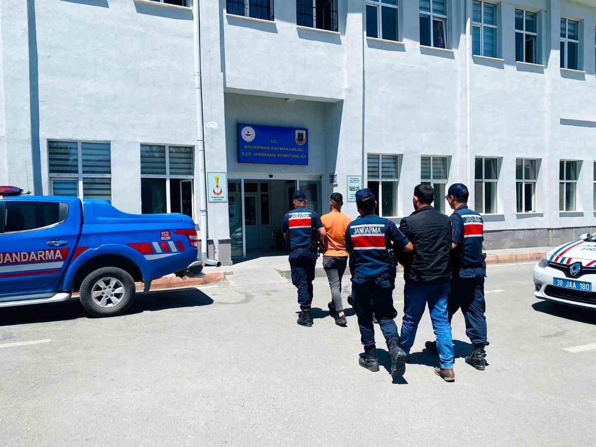 PKK/KCK üyesi 2 şüpheli yakalandı