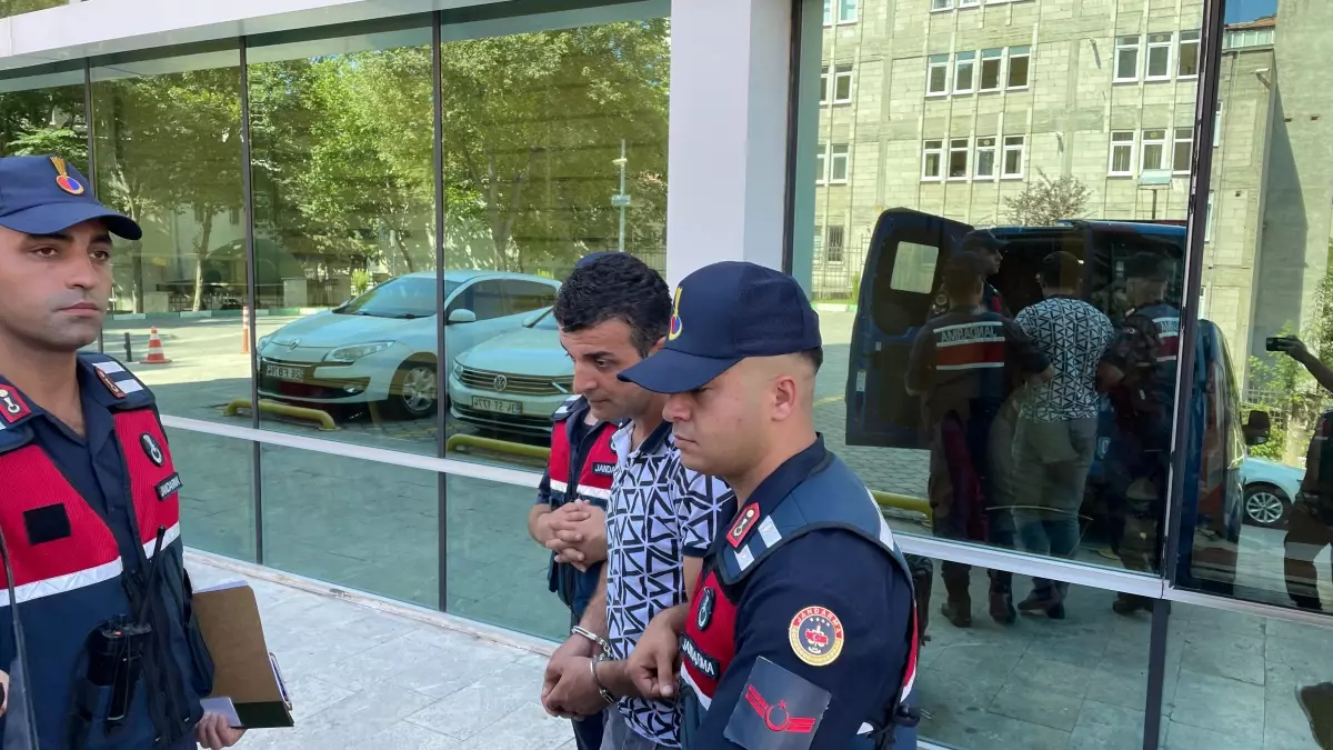 Samsun\'da firari hükümlü annesini hastaneye götürürken yakalandı