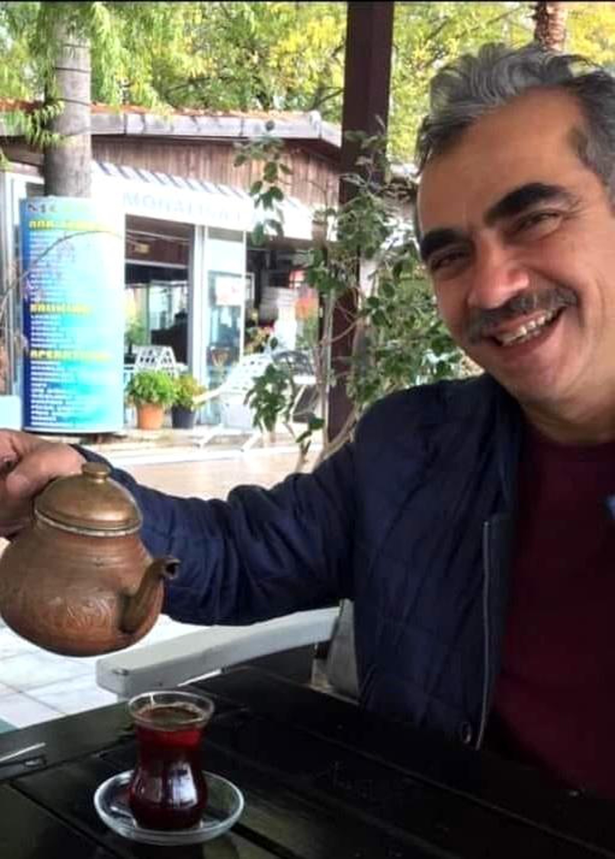 Tabela montajı sırasında düşen işçi hayatını kaybetti