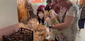 Ukraynalı siviller okul binalarına sığınarak yaşamlarını sürdürüyor