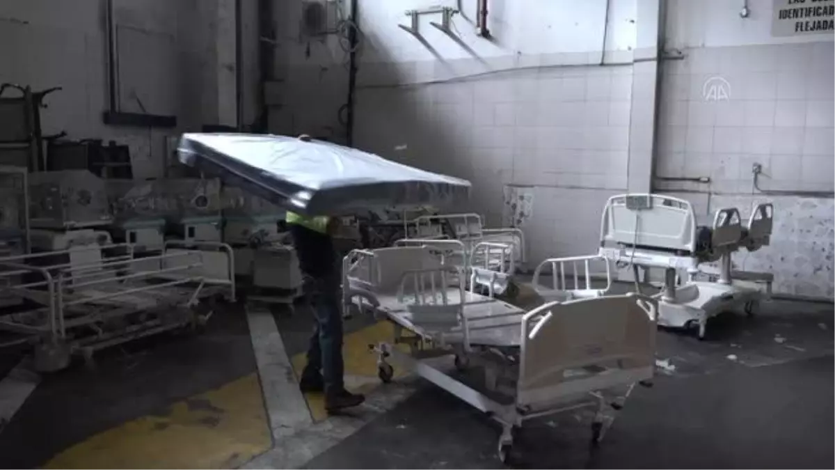 Venezuela'da düşük gelirli hastanelerde hasta yataklarına yeniden işlev kazandırılıyor