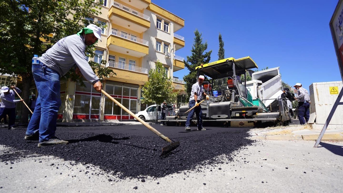 Yeni Sanayi Mahallesinde asfalt çalışması