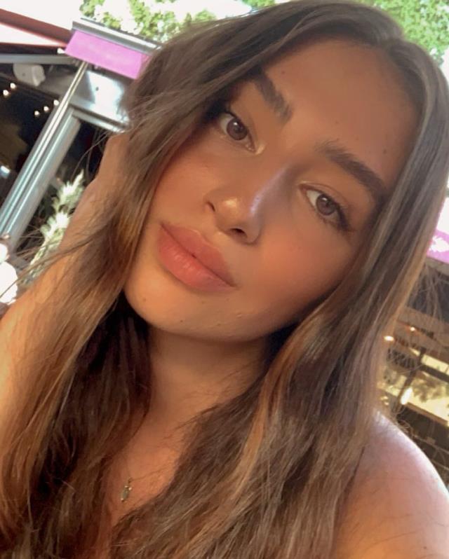 Zehra Güneş'in tahtını elinden alıyor! Milli voleybolcu Saliha Şahin güzelliğiyle dillerden düşmüyor Zehra Güneş'in tahtını elinden alıyor! Milli voleybolcu Saliha Şahin güzelliğiyle dillerden düşmüyor