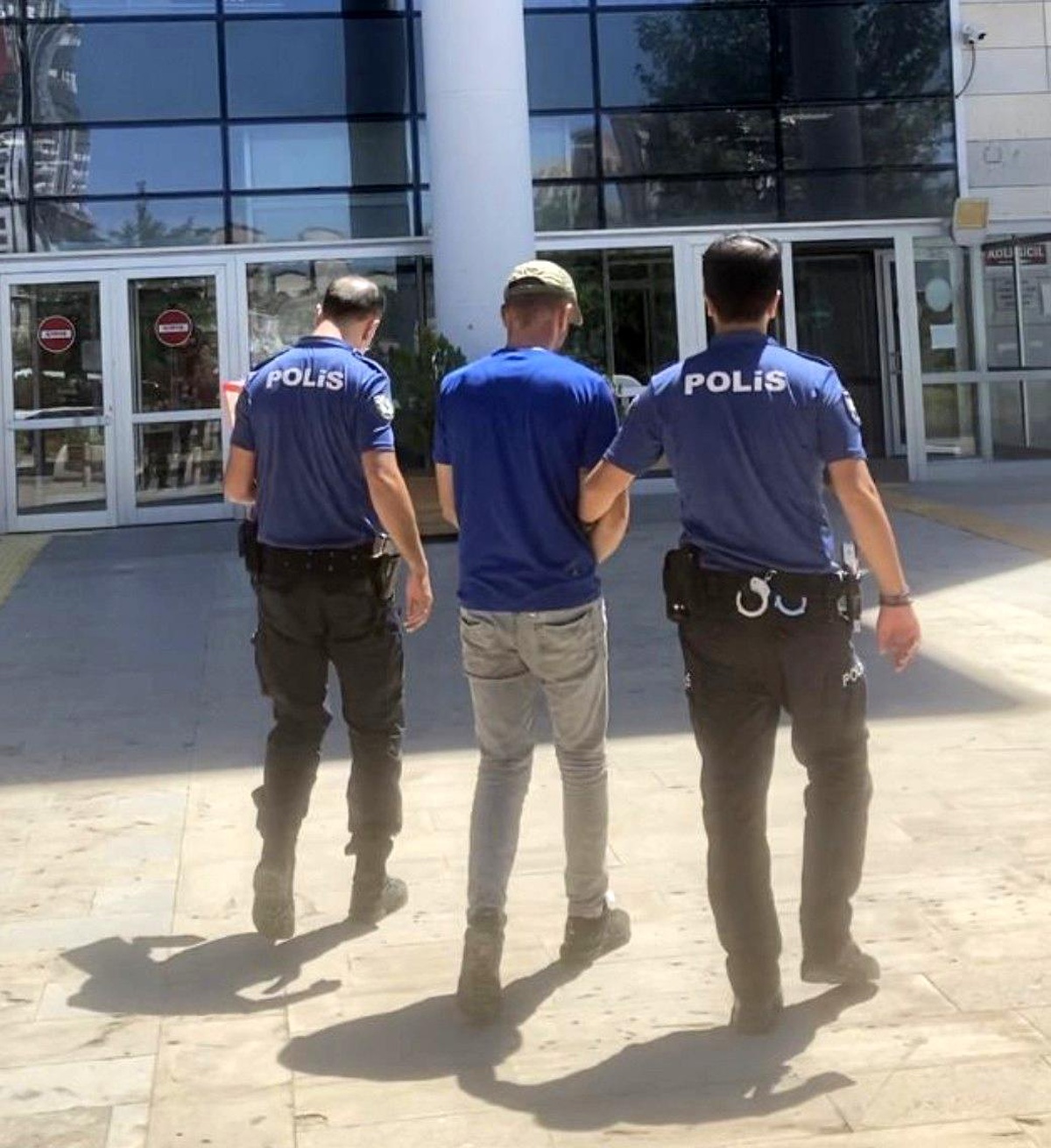 10 suç kaydı bulunan şüpheli tutuklandı