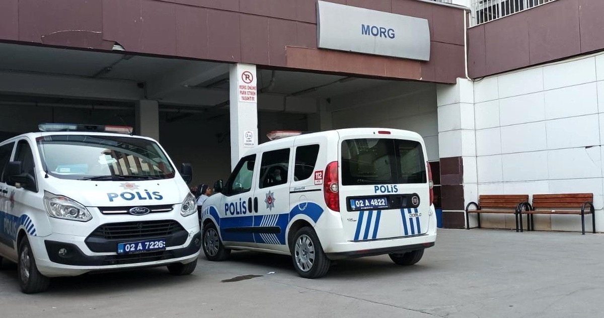 Adıyaman\'da iki kamyonet çarpıştı: 1 ölü