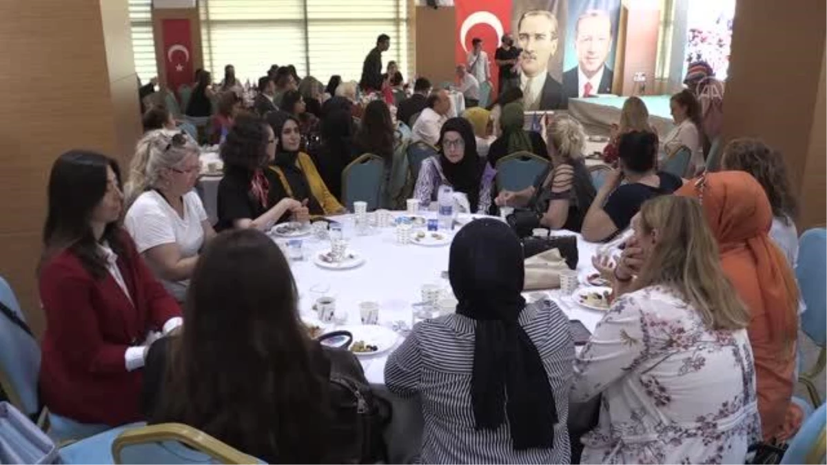 AK Parti\'li Dağ, partisinin İzmir Kadın Kolları çalıştayında konuştu Açıklaması