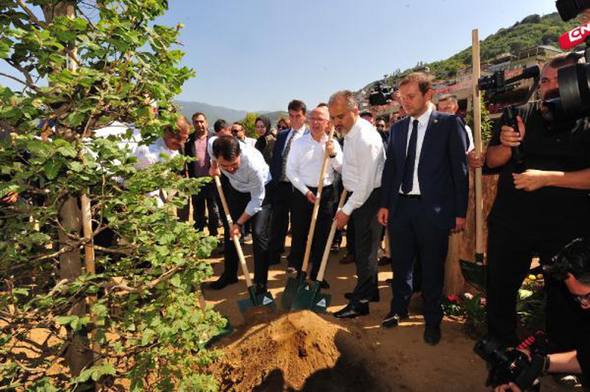 Bakan Kurum: 2023 seçimleri kritik bir kavşak noktası (2)