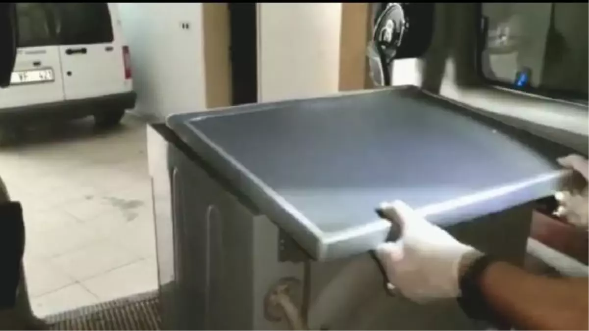 Çamaşır makinesinden 1 milyon liralık uyuşturucu çıktı