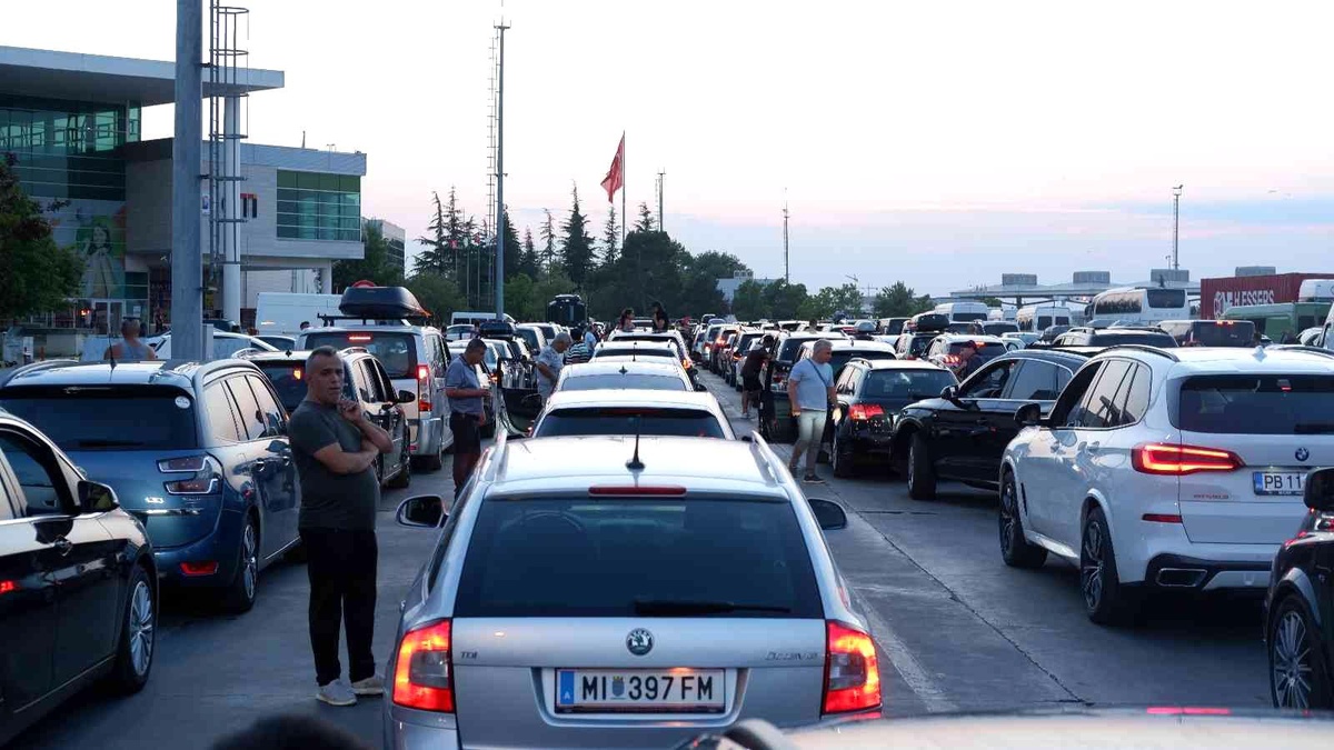 Dönüş yolundaki gurbetçiler: "Halinize şükredin, Avrupa bildiğiniz gibi değil"
