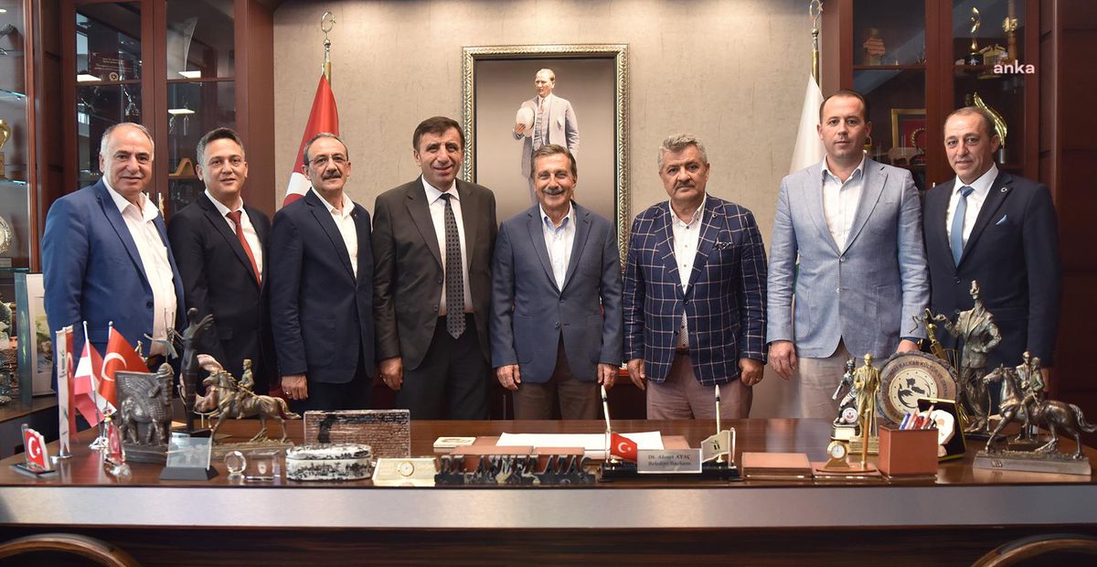 Esnaf Odaları Birliği Başkanı Birsen\'den Tepebaşı Belediye Başkanı Ataç\'a Ziyaret