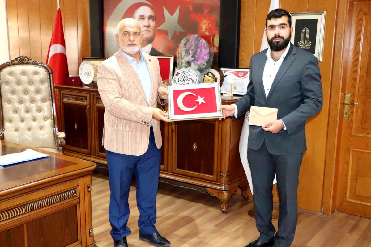 Ezanı Güzel Okuma Yarışması birincisi Elazığ\'dan