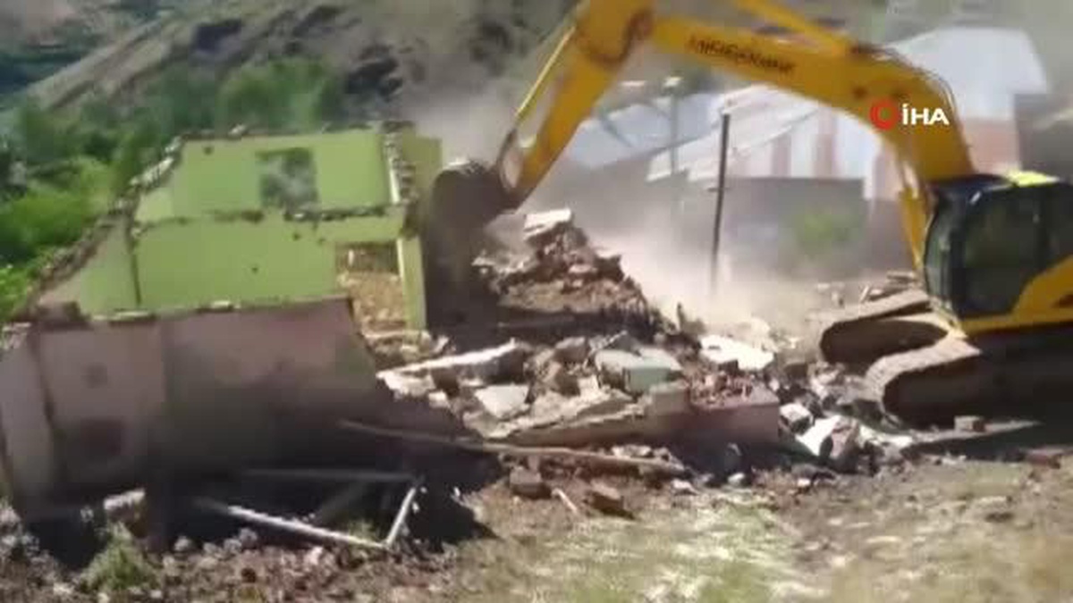 Haberi olmadan tapusuna şerh konuldu, evi yıkıldı