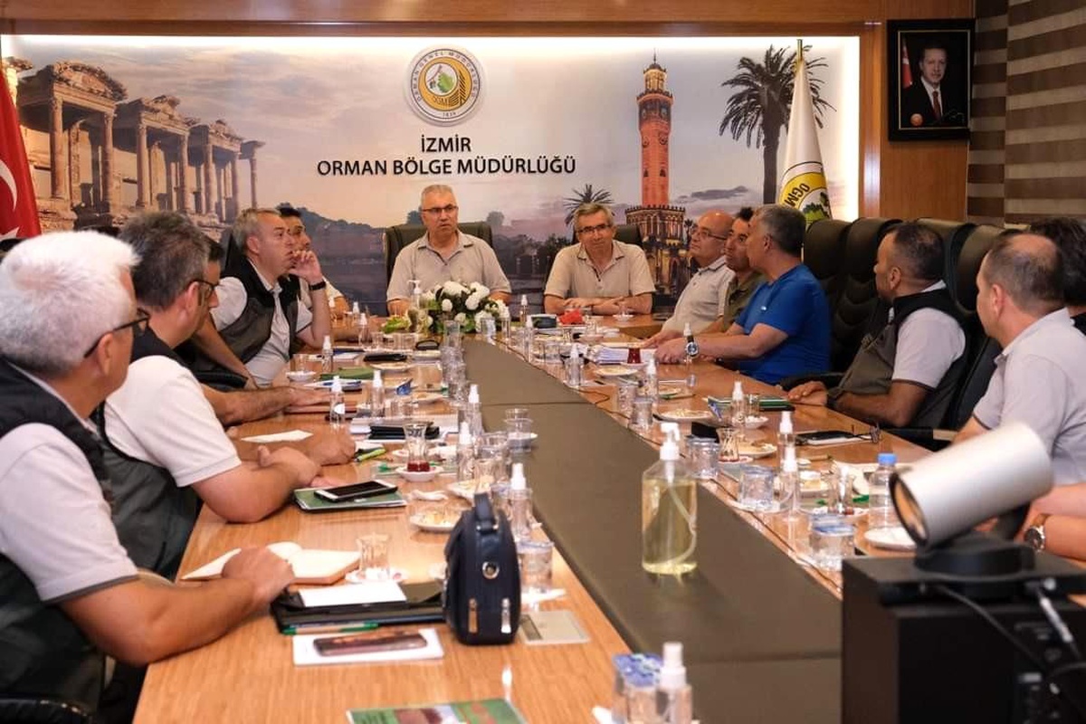 İzmir\'de ateş savaşçıları toplantıda buluştu