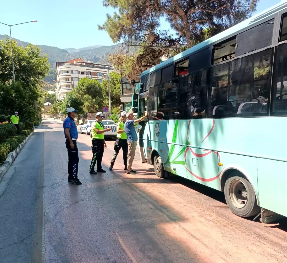 Manisa\'da toplu ulaşım araçları ve ticari taksilere sıkı denetim