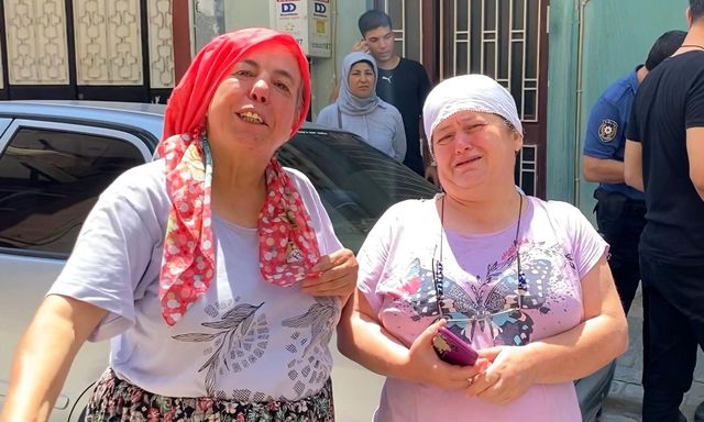 Öldü sandıkları komşuları yürüyerek çıkıp gelince hüngür hüngür ağladılar Öldü sandıkları komşuları yürüyerek çıkıp gelince hüngür hüngür ağladılar