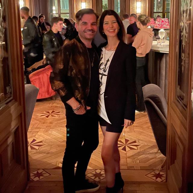 Romantizm Kenan'dan sorulur! Beren Saat için yazdığı nota beğeni yağdı Romantizm Kenan'dan sorulur! Beren Saat için yazdığı nota beğeni yağdı