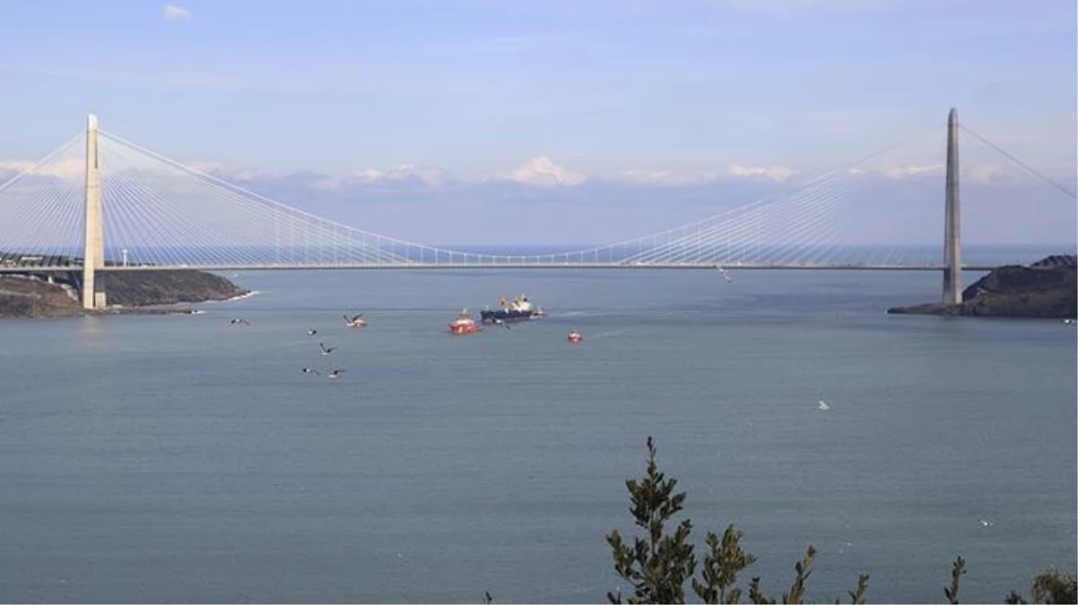 İstanbul Boğazı, bir geminin arıza yaşaması sonucu çift yönlü trafiğe kapatıldı