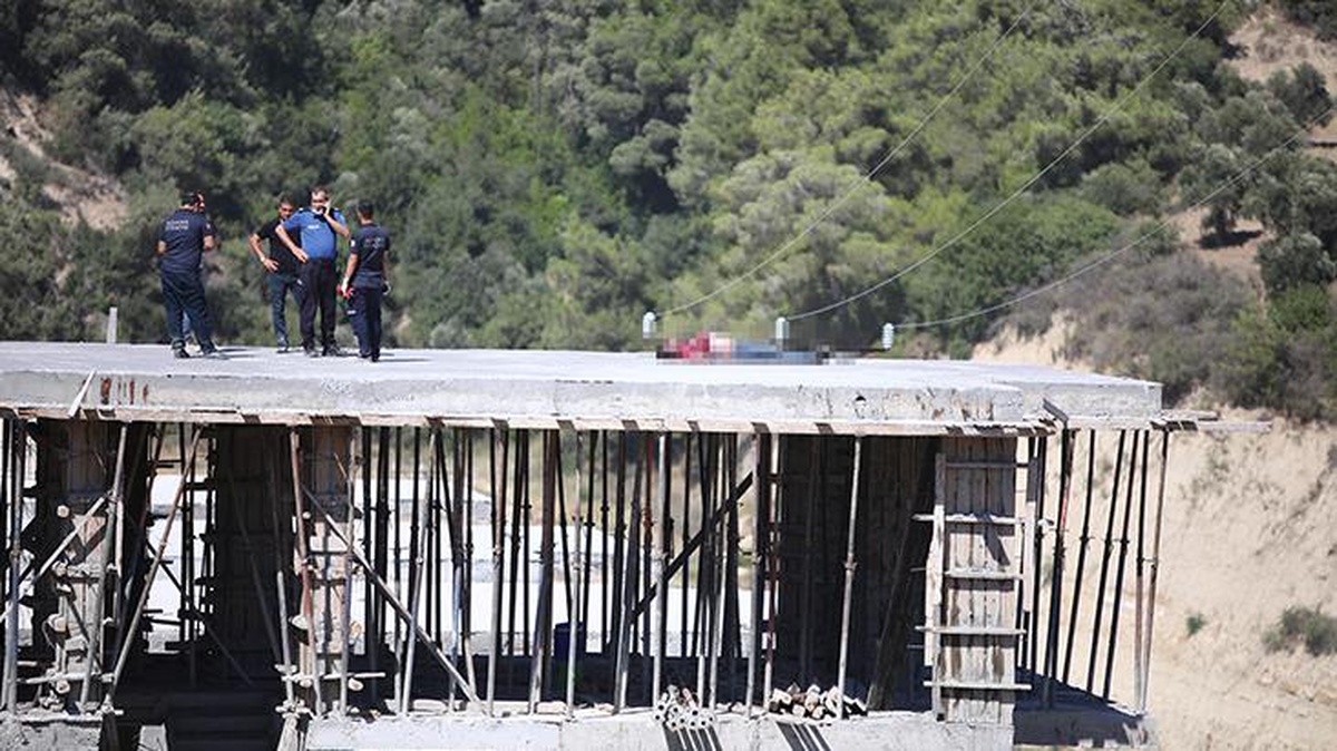 Elektrik akımına kapılan işçi feci şekilde can verdi! Olay yerine gelen yakınları gözyaşı döktü