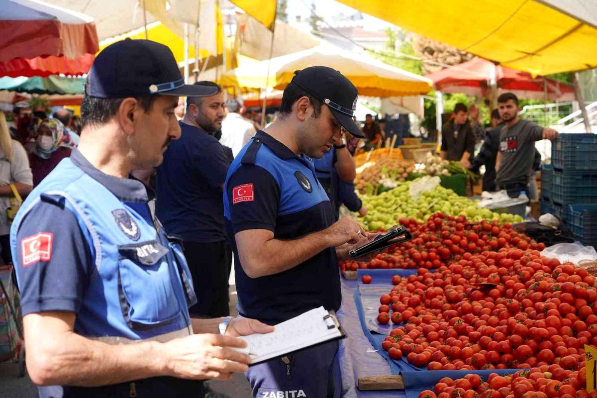 Zabıtadan pazar denetimi