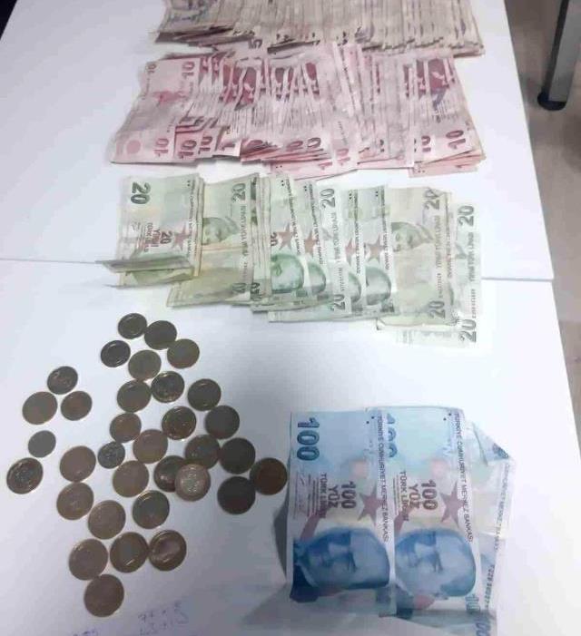 Zabıtayı gören sağır ve dilsiz şahıs yakalanınca konuşmaya başladı Zabıtayı gören sağır ve dilsiz şahıs yakalanınca konuşmaya başladı