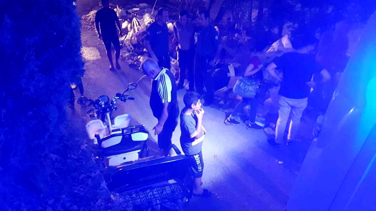 Aynı bölgede iki farklı elektrikli bisiklet kazası: 1\'i çocuk 4 yaralı