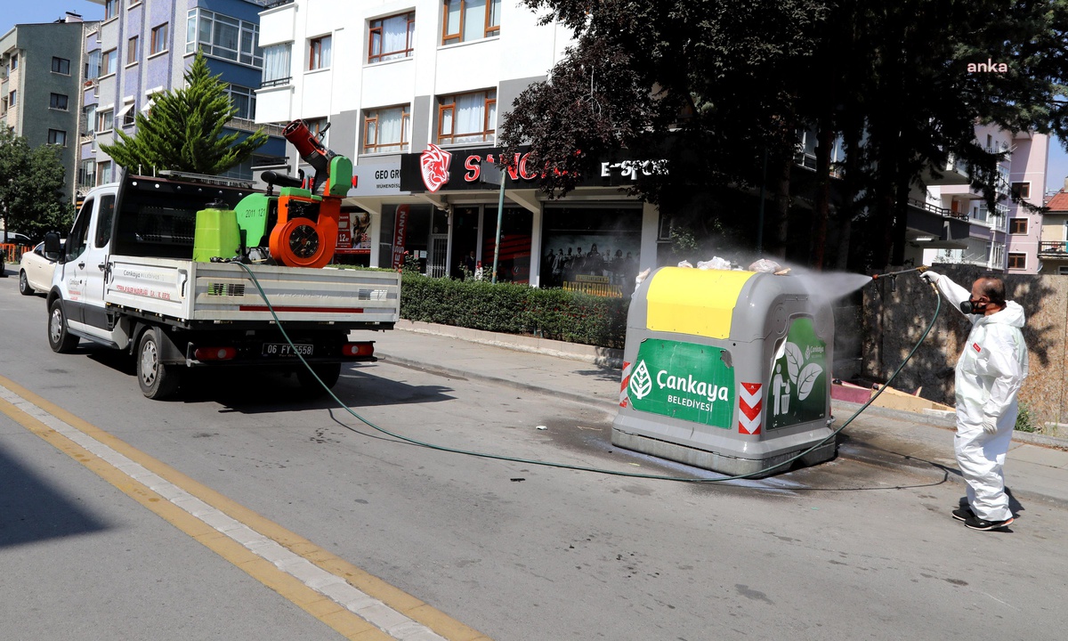 Çankaya\'da İlaçlama Çalışmaları Devam Ediyor