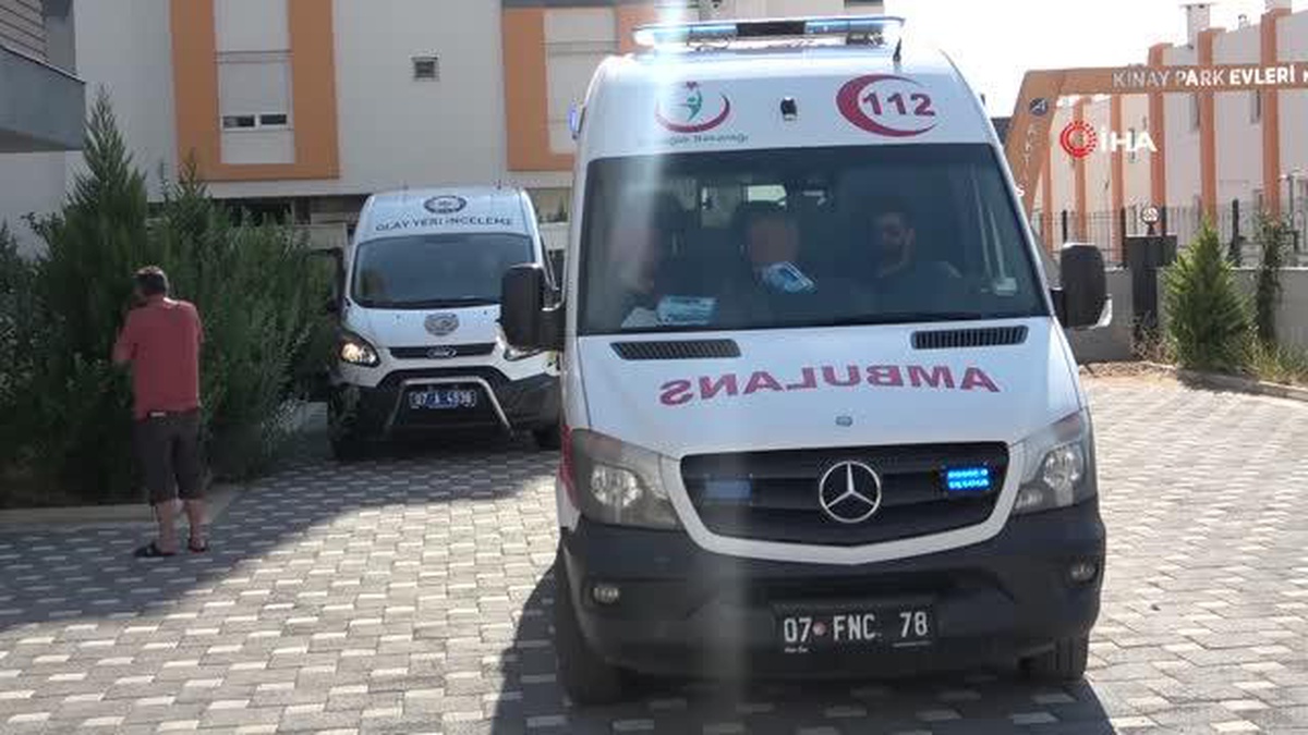 Daireye ceset olduğu şüphesiyle giren ekipler su baskınıyla karşılaştı