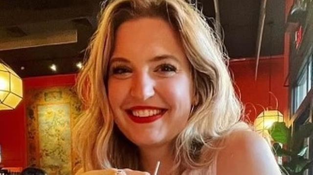 Cezaevine idamı izlemeye giden kadın gazeteci, etek boyu yüzünden içeri alınmadı Cezaevine idamı izlemeye giden kadın gazeteci, etek boyu yüzünden içeri alınmadı