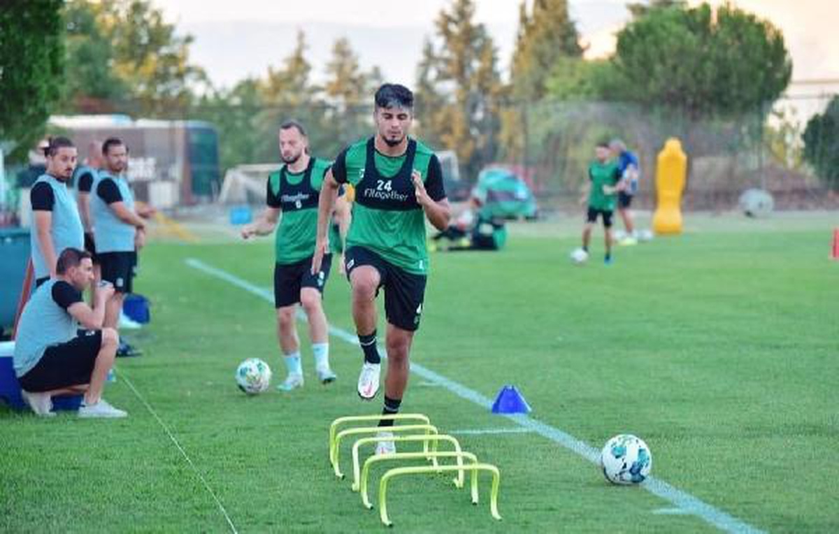 Denizlispor\'da Muhammet kaldı