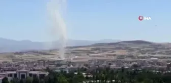 Elazığ'da metrelerce yüksekliğe ulaşan hortum vatandaşları korkuttu