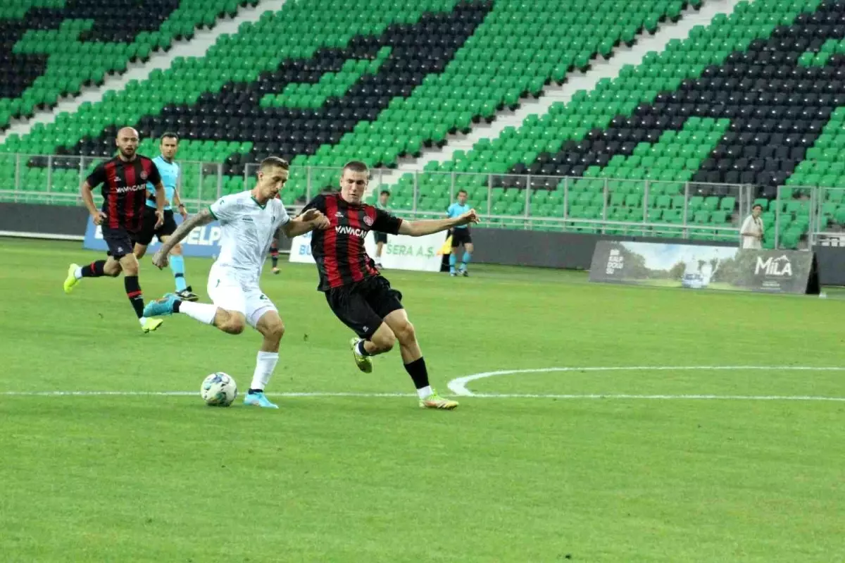 Hazırlık maçı: Sakaryaspor: 3 Karagümrük: 3