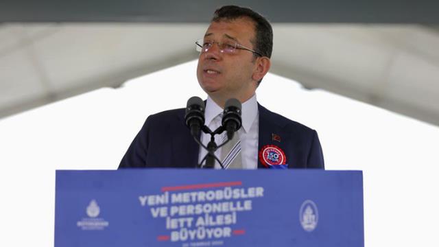 İmamoğlu, geçmiş dönemde yapılan metrobüs alımlarını eleştirdi: Tanesine 23 milyon lira ödendi, hiç mi Allah korkunuz yok İmamoğlu, geçmiş dönemde yapılan metrobüs alımlarını eleştirdi: Tanesine 23 milyon lira ödendi, hiç mi Allah korkunuz yok