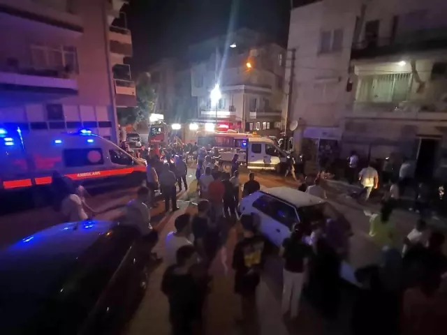 İzmir'de ortalığı savaş alanına çeviren kaza: 12 yaralı