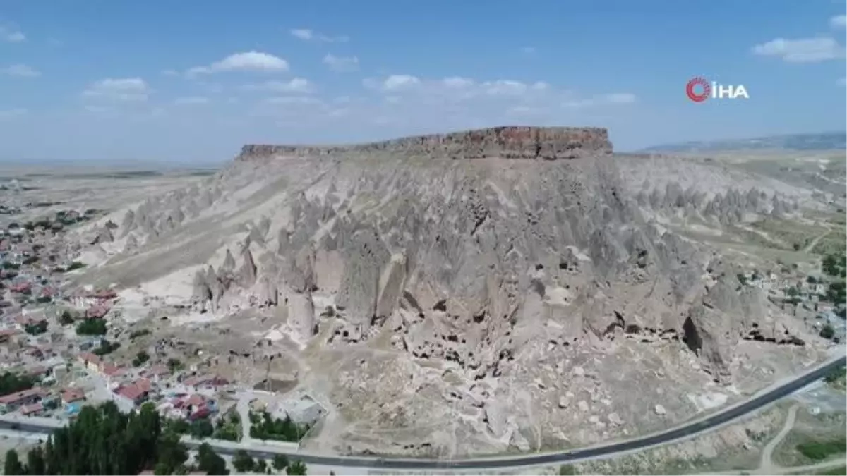 Kapadokya\'nın giriş kapısındaki Selime Katedrali\'ne ziyaretçi ilgisi arttı