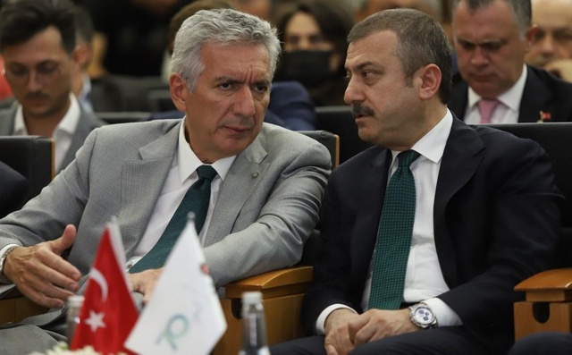 Merkez Bankası Başkanı Kavcıoğlu'ndan İSO başkanına çağrı: Aldıkları dövizlerin bir kısmını bozsunlar, kur başka bir yere gelir Merkez Bankası Başkanı Kavcıoğlu'ndan İSO başkanına çağrı: Aldıkları dövizlerin bir kısmını bozsunlar, kur başka bir yere gelir