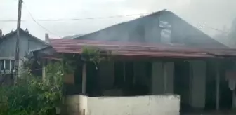 Düzce'de müstakil evde çıkan yangın hasara neden oldu
