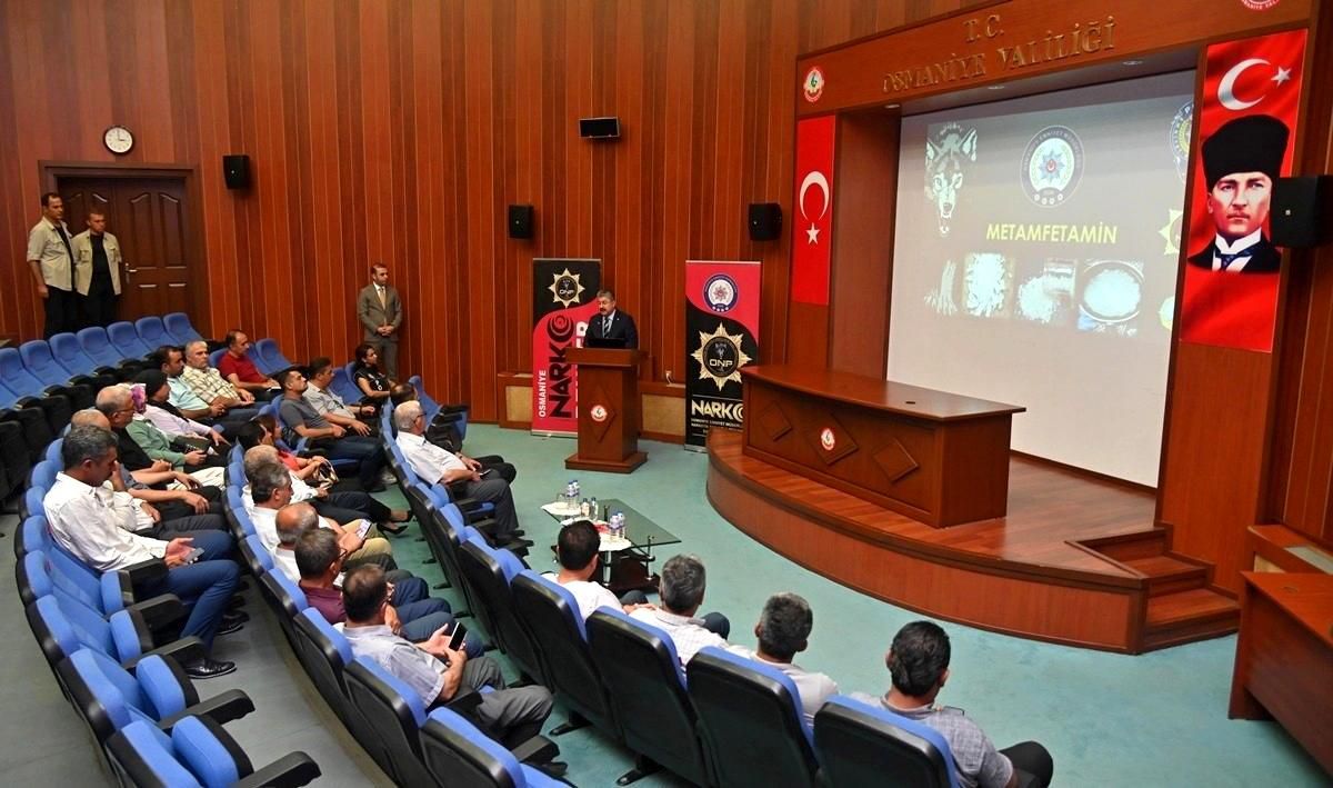 Osmaniye\'de muhtarlara uyuşturucuyla mücadele anlatıldı