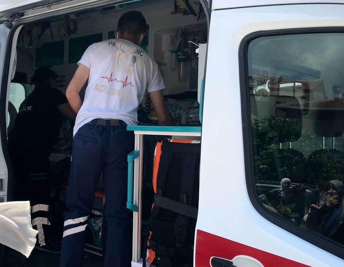 Otomobilin çarptığı yaya yaralandı