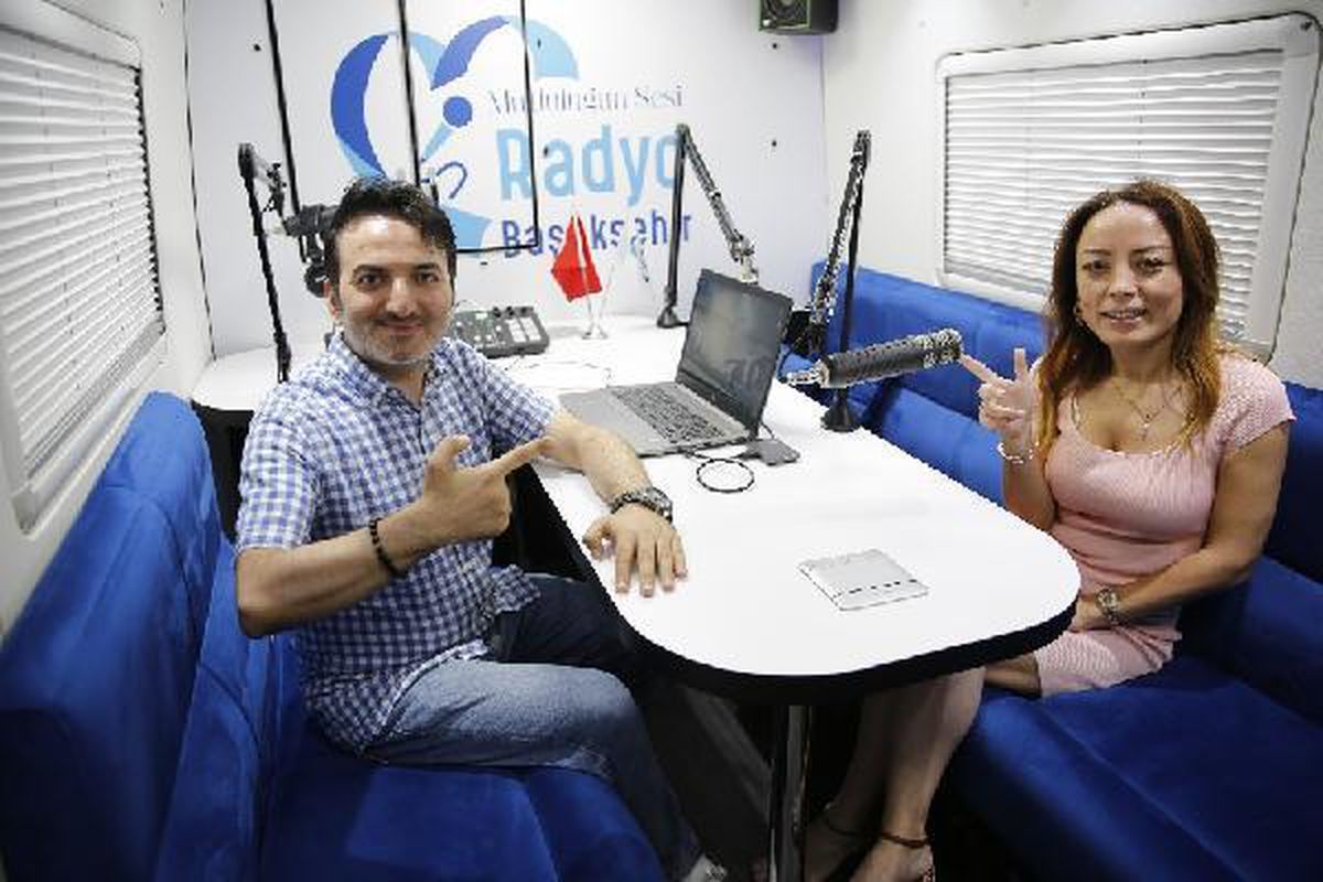 Radyo Başakşehir\'de Duraklar Yarışıyor\'un konuğu başkan Arzu Bektaş oldu