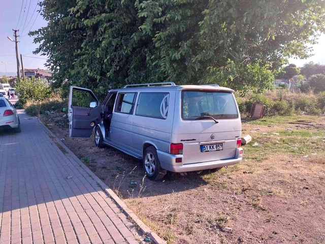 Tekerlekli sandalyedeki dilenci, zabıtanın korkusuyla yürümeye başladı Tekerlekli sandalyedeki dilenci, zabıtanın korkusuyla yürümeye başladı
