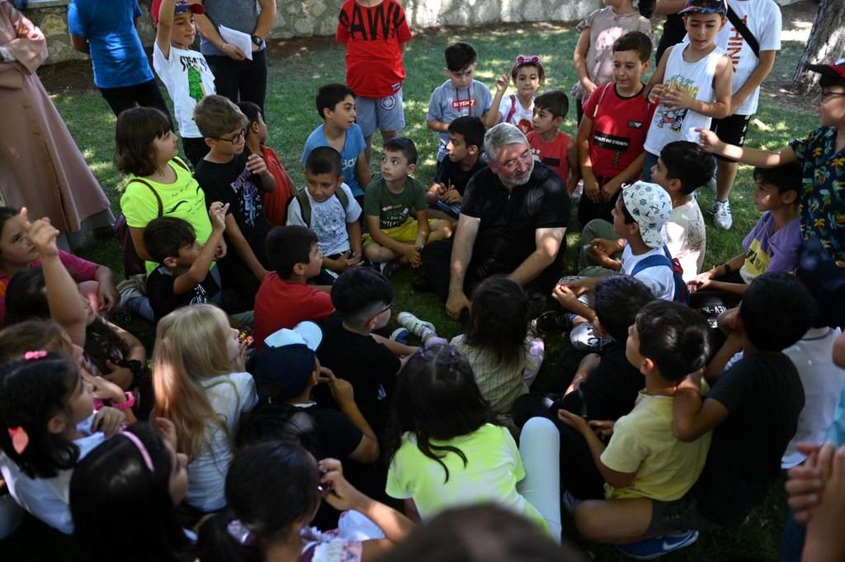 Başkan Aşgın\'dan minik kursiyerlere özel ilgi