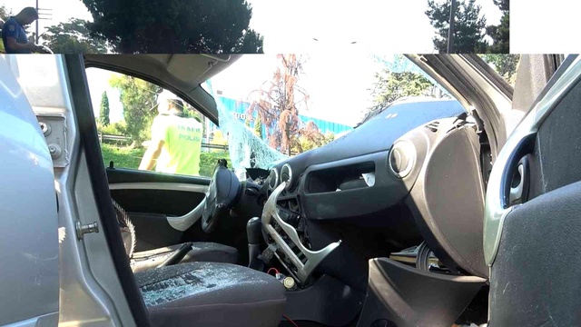 Bursa'da köprüden atlayan şahıs otomobili pert etti:1'i ağır 3 yaralı