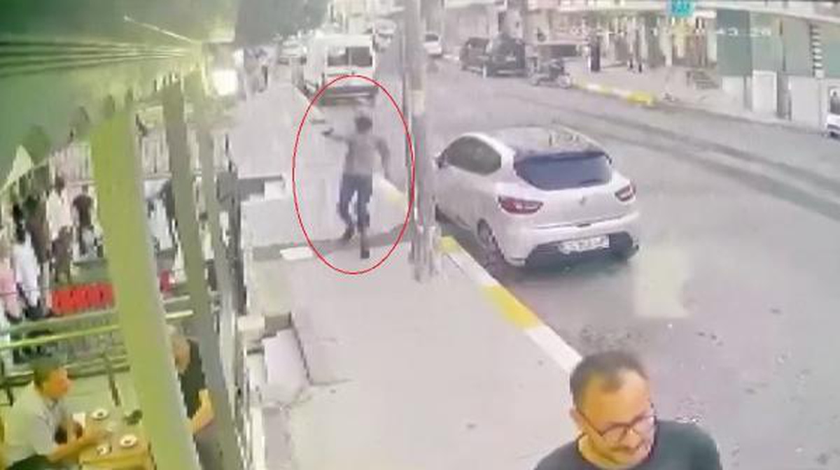 ESENYURT\'TAKİ HARAÇ ÇETESİ İDDİASI; 2 ŞÜPHELİ YAKALANDI