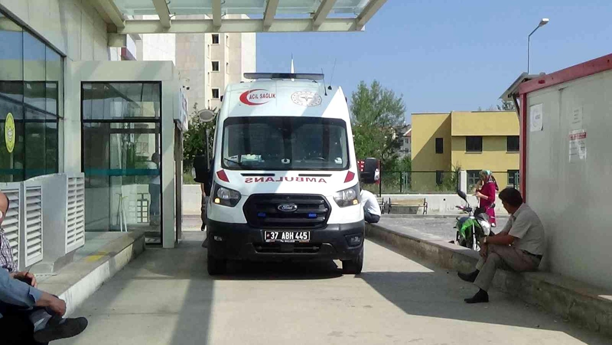 Komşuların kavgasında silahlar konuştu: 2\'si ağır 3 yaralı